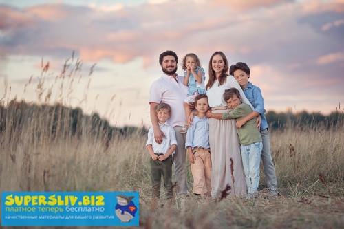 [Елена Карнеева] Съемка большой семьи (2019)_0.jpg